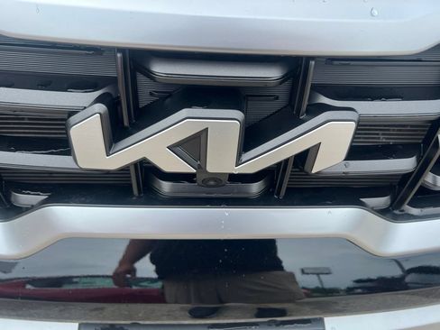 Certified 2024 Kia Telluride SX Prestige AWD/4WD image 30
