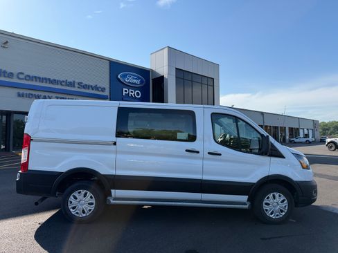 Used 2024 Ford Transit 250 Low Roof w/ Exterior Upgrade Package RWD image 9