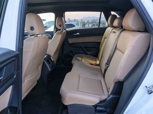 Used 2020 Volkswagen Atlas Cross Sport SEL FWD image 19