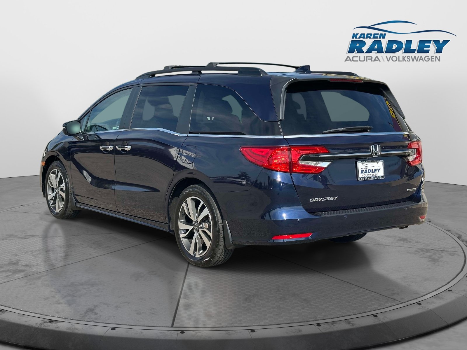 Used 2023 Honda Odyssey Touring image 4