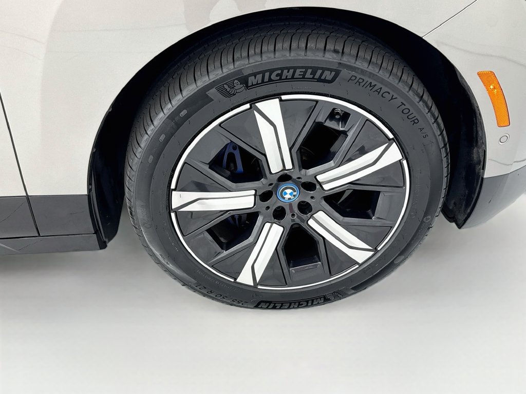 Certified 2024 BMW iX xDrive50 w/ Premium Package AWD/4WD image 30