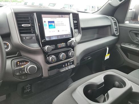 New 2026 RAM 1500 Express AWD/4WD image 21
