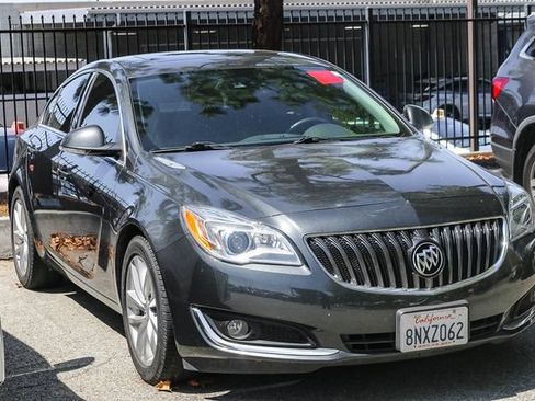 Used 2017 Buick Regal Premium w/ Driver Confidence Package #1 FWD image 3