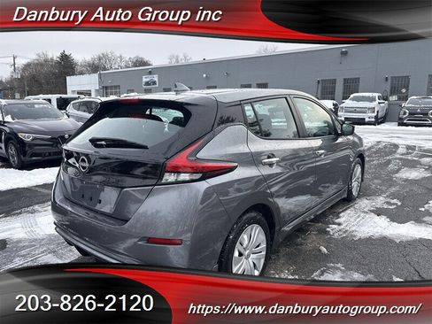 Used 2024 Nissan Leaf S image 6