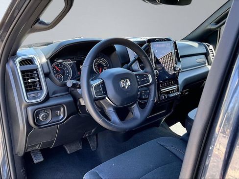 Certified 2025 RAM 2500 Big Horn AWD/4WD image 4