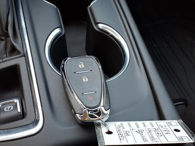 Used 2023 Chevrolet Equinox LT AWD/4WD image 32