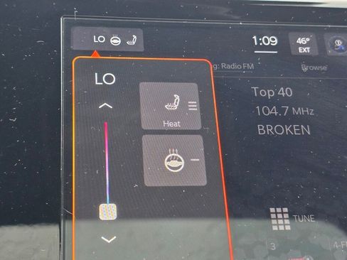 Used 2023 Jeep Grand Cherokee Altitude image 15