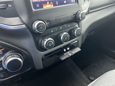 Used 2023 RAM 1500 Big Horn AWD/4WD image 28