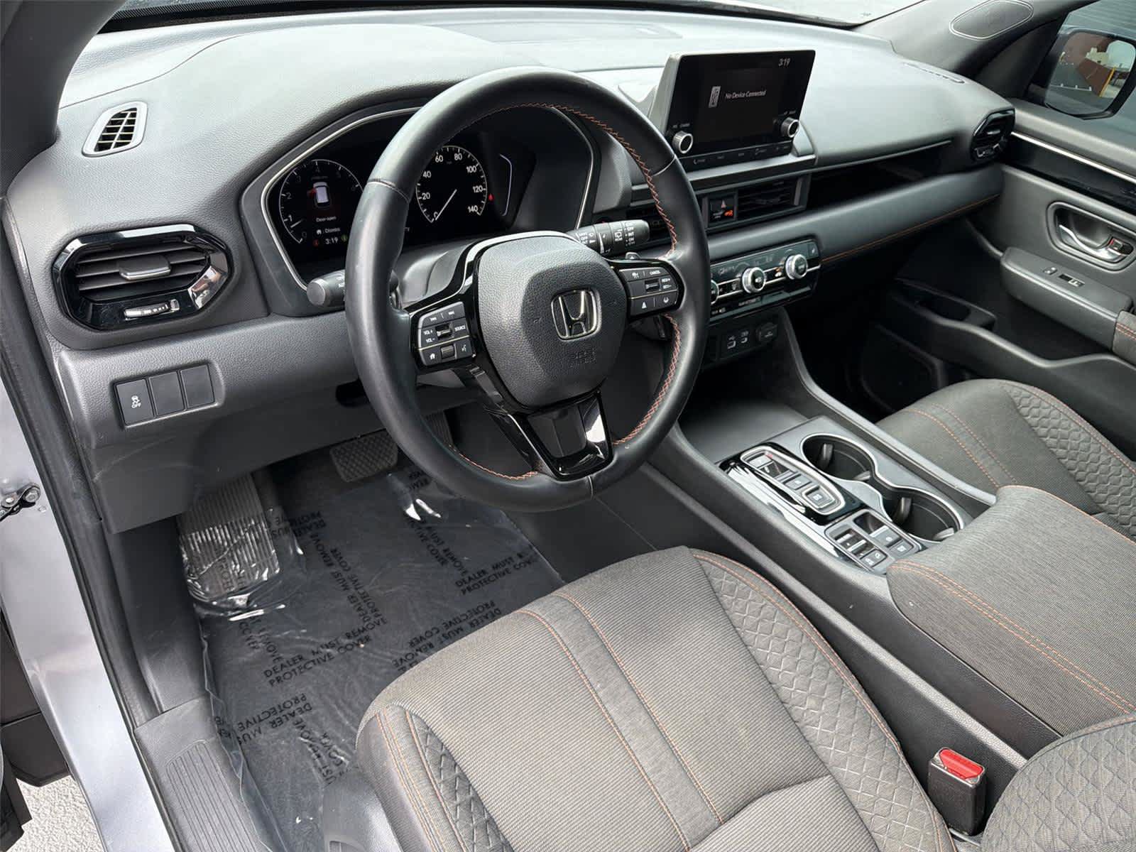 Used 2024 Honda Pilot Sport image 2