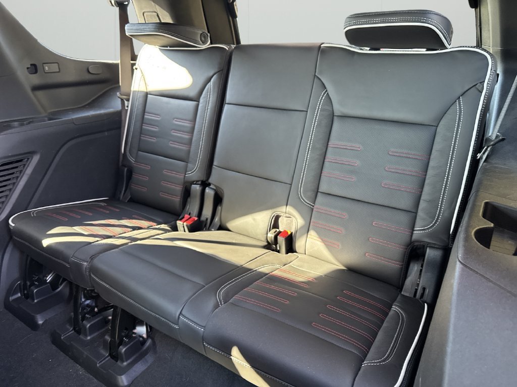 Used 2026 GMC Yukon AT4 Ultimate AWD/4WD image 14