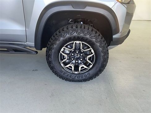 New 2026 Chevrolet Colorado ZR2 w/ Technology Package image 14