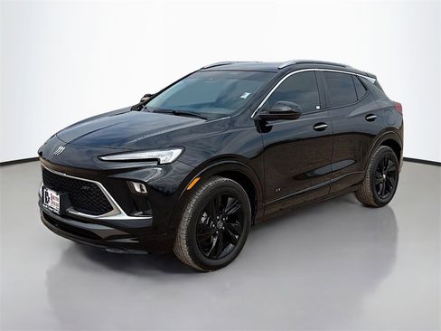 Used 2025 Buick Encore GX Sport Touring image 3