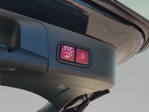 Certified 2025 Mercedes-Benz GLB 250 image 6