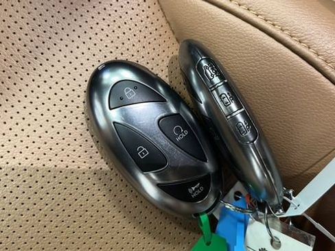 Used 2024 Hyundai Santa Fe Limited AWD/4WD image 44