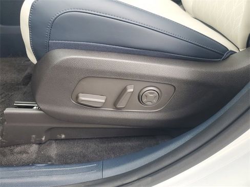 New 2026 Kia Carnival SX image 16