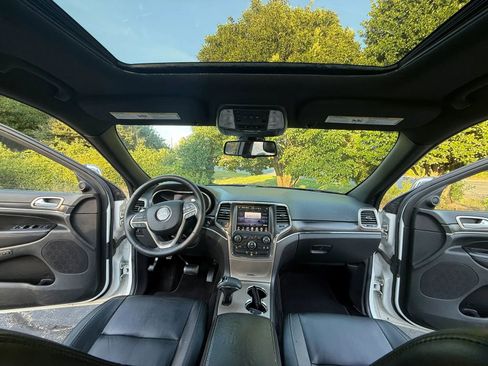 Used 2014 Jeep Grand Cherokee Limited AWD/4WD image 10