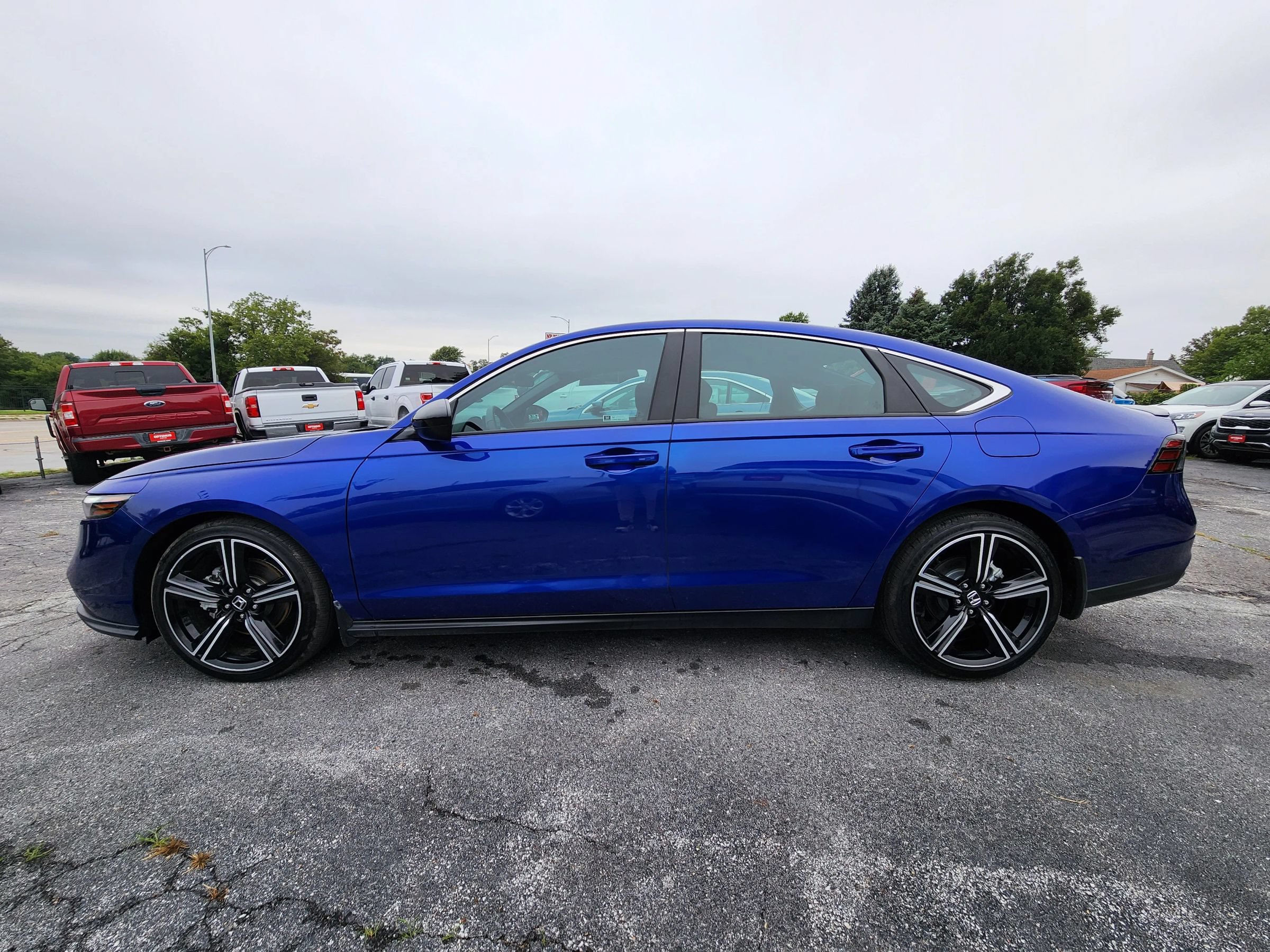 Used 2025 Honda Accord Sport image 4