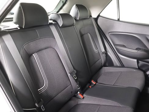 Used 2025 Hyundai Venue Limited FWD image 27