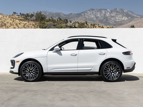 New 2026 Porsche Macan AWD/4WD image 2