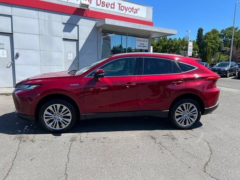Used 2021 Toyota Venza XLE w/ Softex Package AWD/4WD image 7