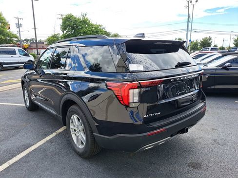 New 2026 Ford Explorer Active w/ Active Comfort Package image 4