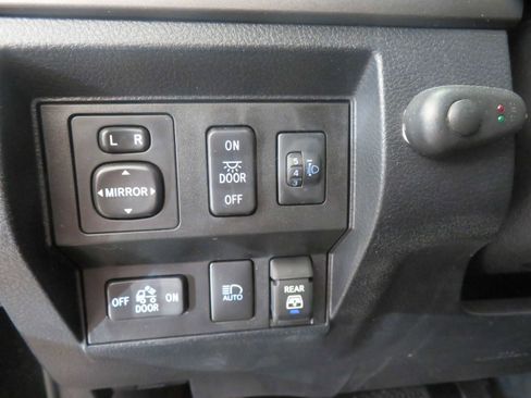 Used 2019 Toyota Tundra SR5 AWD/4WD image 52