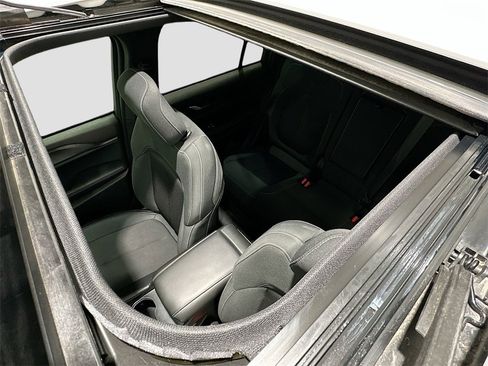 Used 2024 Jeep Grand Cherokee Laredo X image 21