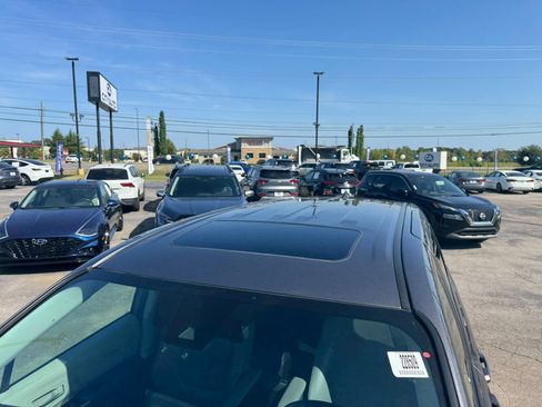 Used 2022 Toyota Sienna XLE FWD image 13