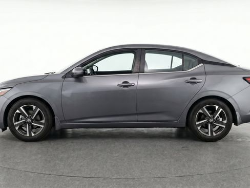 Used 2025 Nissan Sentra SV FWD image 5