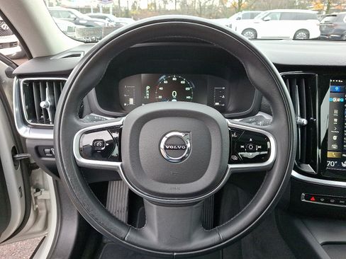 Used 2019 Volvo S60 T6 Momentum w/ Premium Package image 20