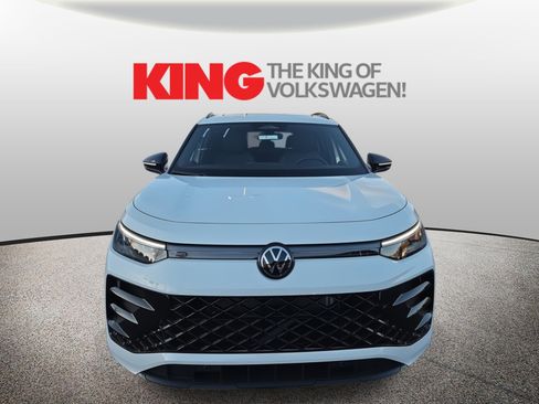 New 2026 Volkswagen Tiguan SE R-Line image 9