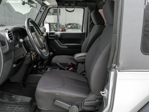 Used 2013 Jeep Wrangler Sport image 3