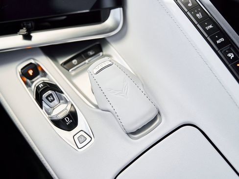 Used 2022 Chevrolet Corvette Stingray w/ Z51 Performance Package image 41