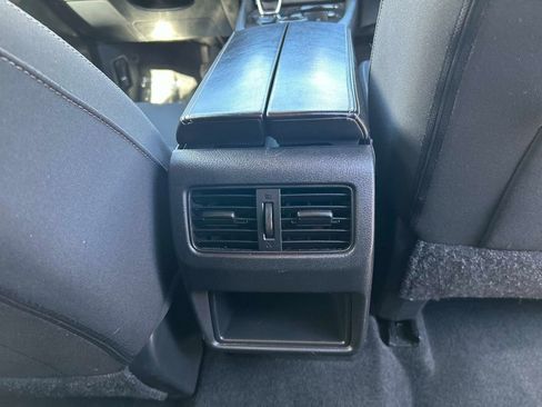 Used 2023 Nissan Rogue S AWD/4WD image 16