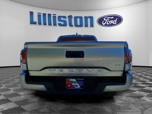 Used 2023 Toyota Tacoma 4x4 Double Cab image 5