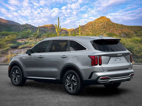 Used 2022 Kia Sorento S FWD image 7