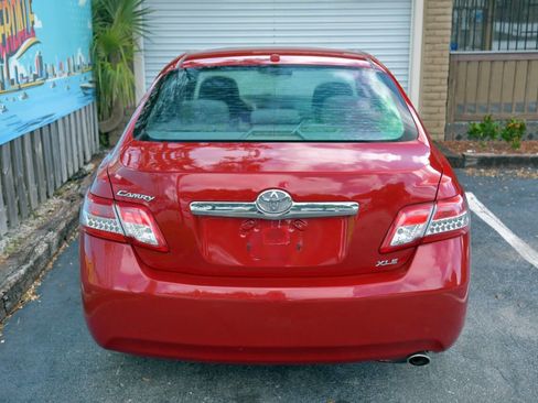 Used 2011 Toyota Camry XLE FWD image 25
