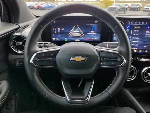 Used 2024 Chevrolet Blazer EV LT image 8