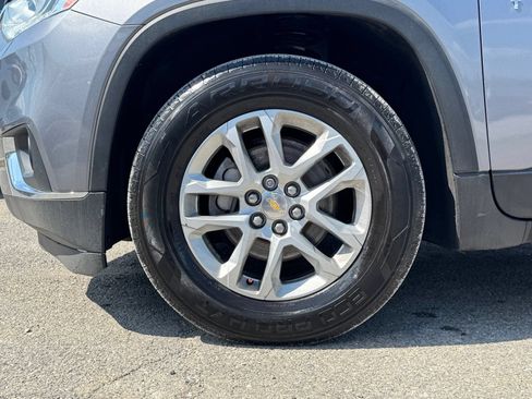 Used 2019 Chevrolet Traverse LT FWD image 10