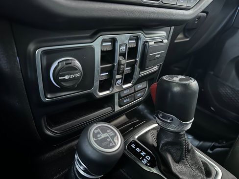 Used 2024 Jeep Wrangler High Altitude image 29