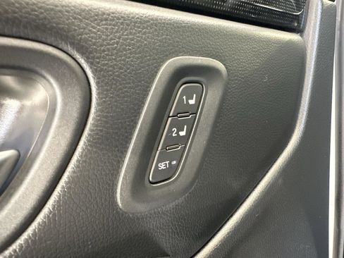 Certified 2025 Honda Pilot Black Edition image 7