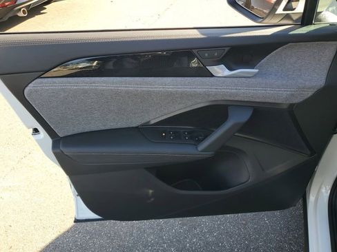 New 2026 Volkswagen Tiguan S image 12