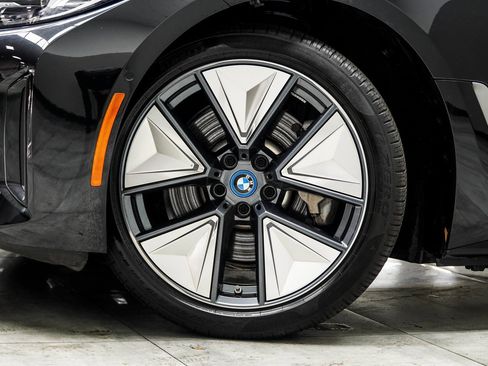 Used 2023 BMW i4 eDrive35 w/ Premium Package image 6