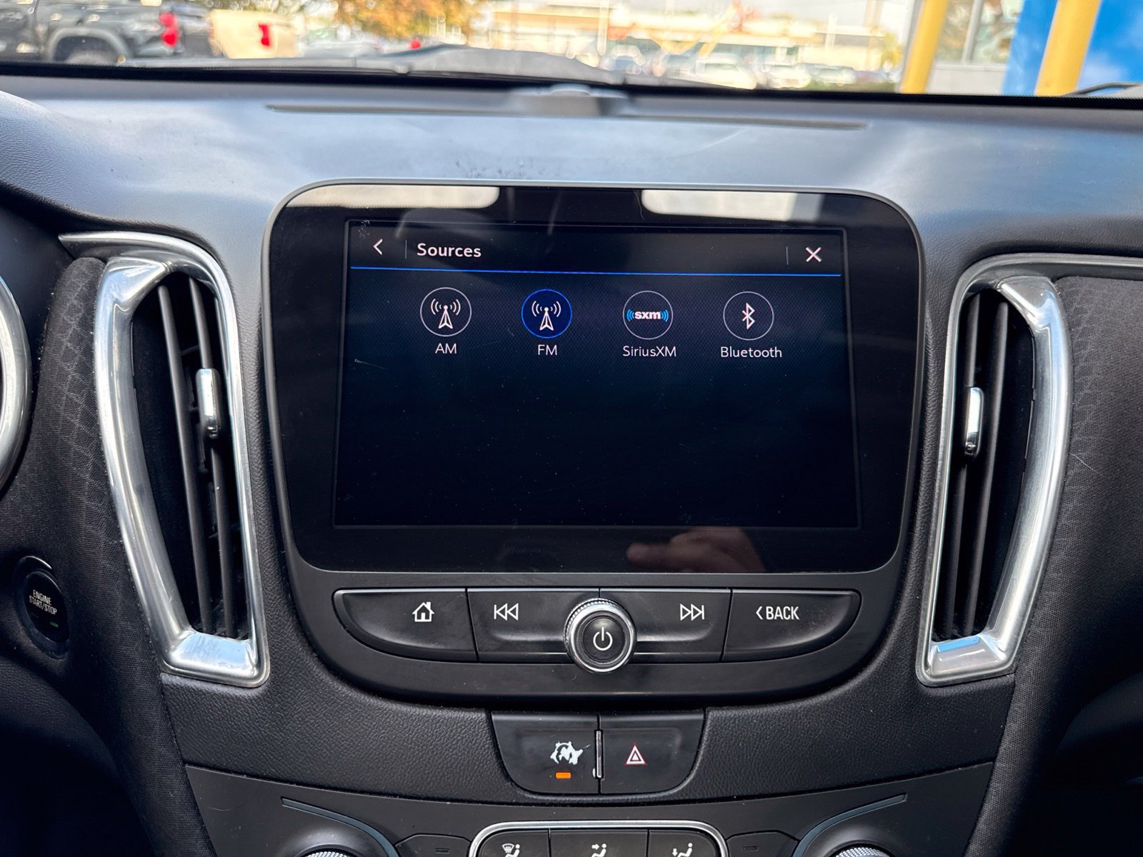 Used 2020 Chevrolet Malibu LT FWD image 21