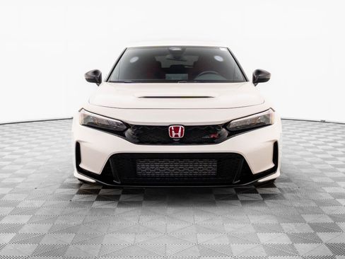 Used 2023 Honda Civic Type R image 9