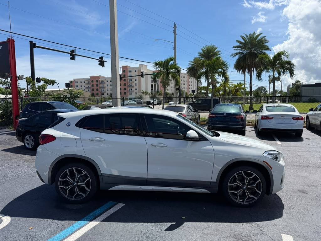 Used 2018 BMW X2 xDrive28i w/ M SportX Package AWD/4WD image 2
