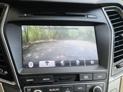 Used 2017 Hyundai Santa Fe Sport FWD image 20