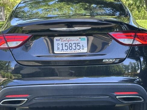 Used 2015 Chrysler 200 S FWD image 5