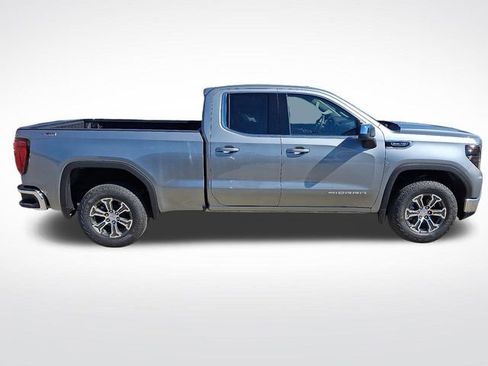 New 2026 GMC Sierra 1500 SLE image 8