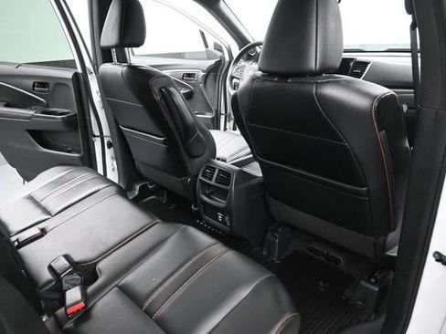 Certified 2023 Honda Passport TrailSport image 12